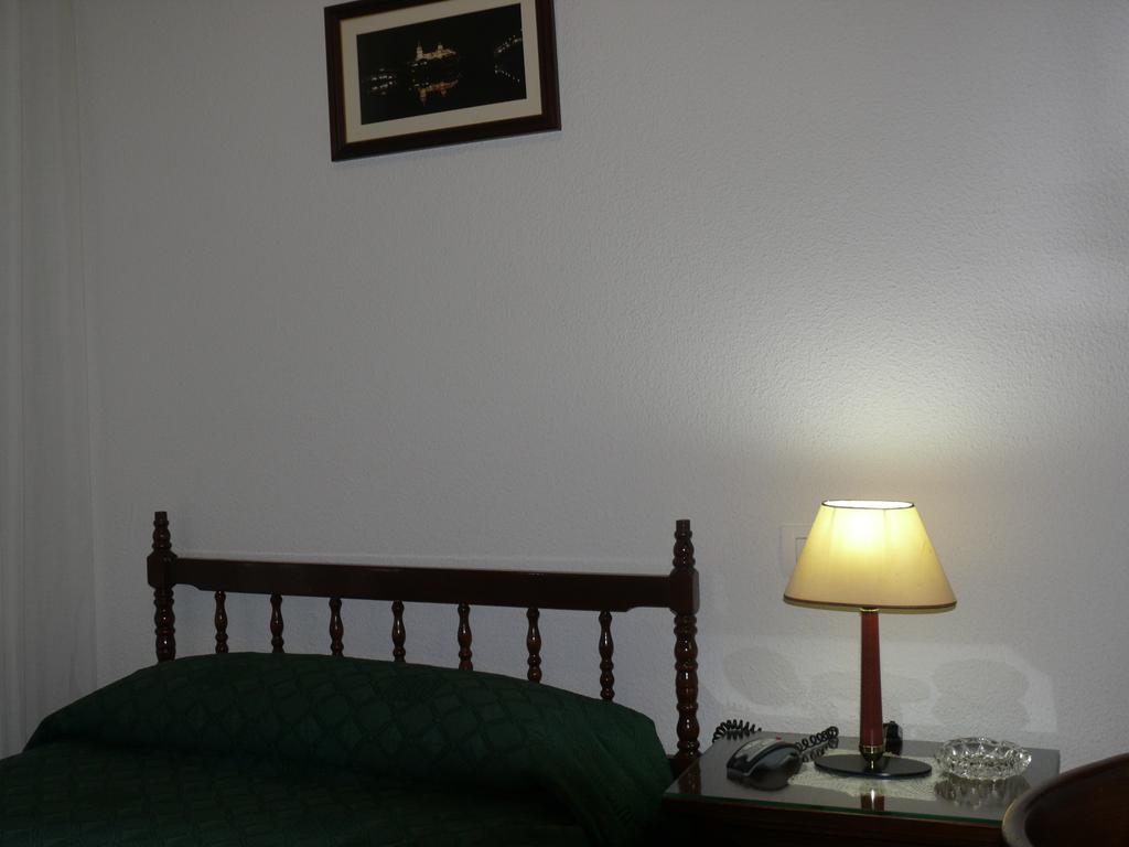 Hostal Navasfrias Salamanca Ruang foto