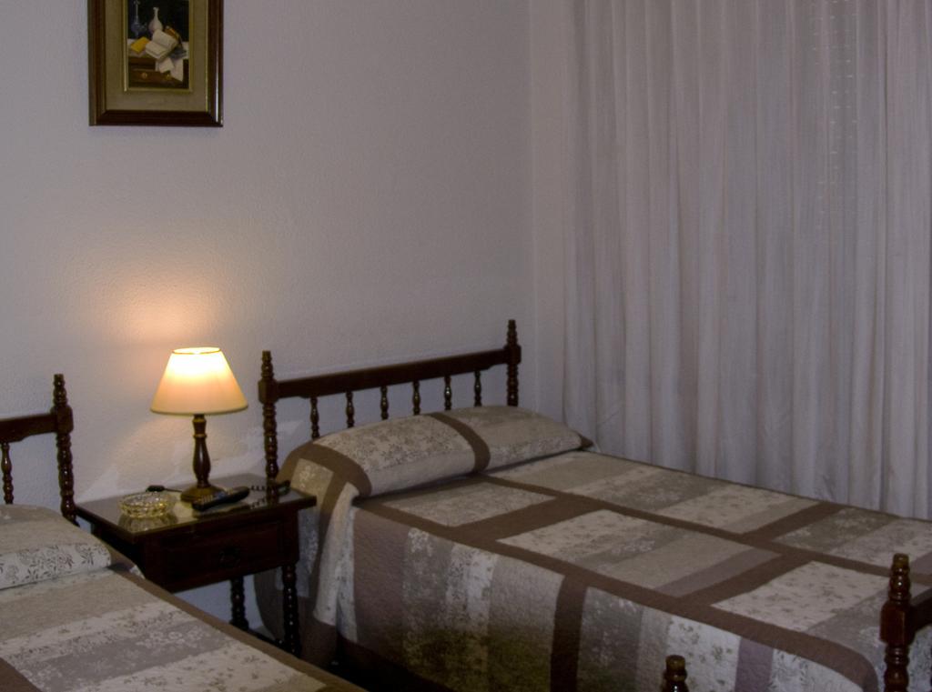 Hostal Navasfrias Salamanca Ruang foto